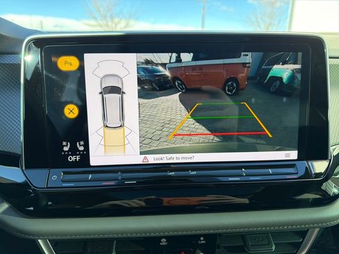 Used 2024 Volkswagen Atlas Peak Edition SEL image 22