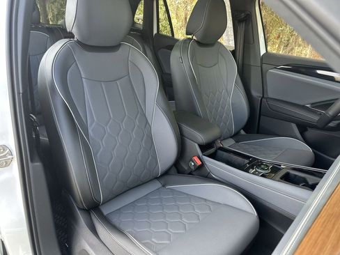 New 2026 Volkswagen Tiguan SEL R-Line image 26