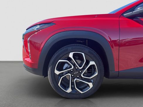 New 2026 Chevrolet Trax RS w/ Sunroof Package FWD image 16