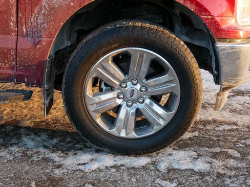 Certified 2019 Ford F150 XLT w/ Equipment Group 302A Luxury image 15