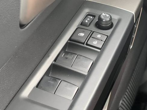 Used 2024 Toyota Tundra Limited AWD/4WD image 21