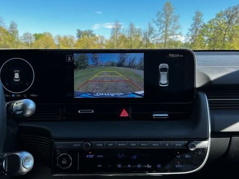 Certified 2025 Hyundai Ioniq 5 SE image 21