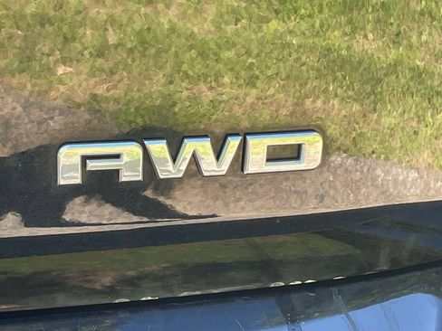 Certified 2021 GMC Terrain SLE w/ Driver Convenience Package AWD/4WD image 21