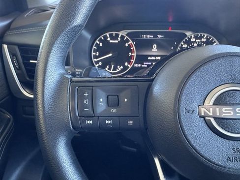 Used 2023 Nissan Rogue SV image 16