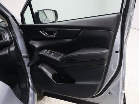 Used 2023 Subaru Ascent Limited image 25