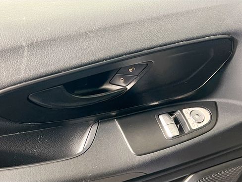 Used 2023 Mercedes-Benz Metris Passenger image 15