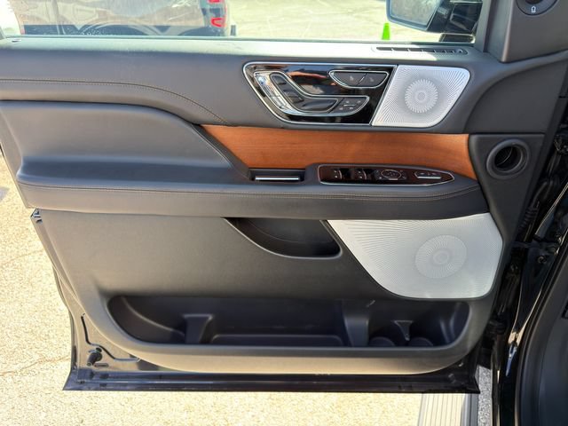 Used 2023 Lincoln Navigator L Black Label AWD/4WD image 23