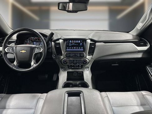 Used 2018 Chevrolet Tahoe LT w/ LT Signature Package RWD image 17