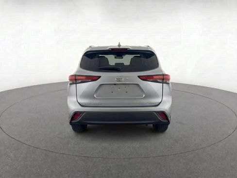 Certified 2025 Toyota Highlander XLE AWD/4WD image 7