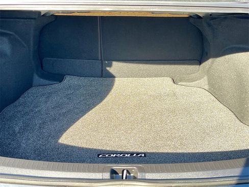 Used 2023 Toyota Corolla SE w/ SE Premium Package image 24