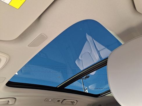 New 2026 Volvo XC60 T8 Ultra w/ Protection Package Premier image 9