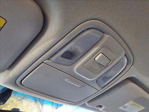 Used 2019 Kia Niro LX image 24