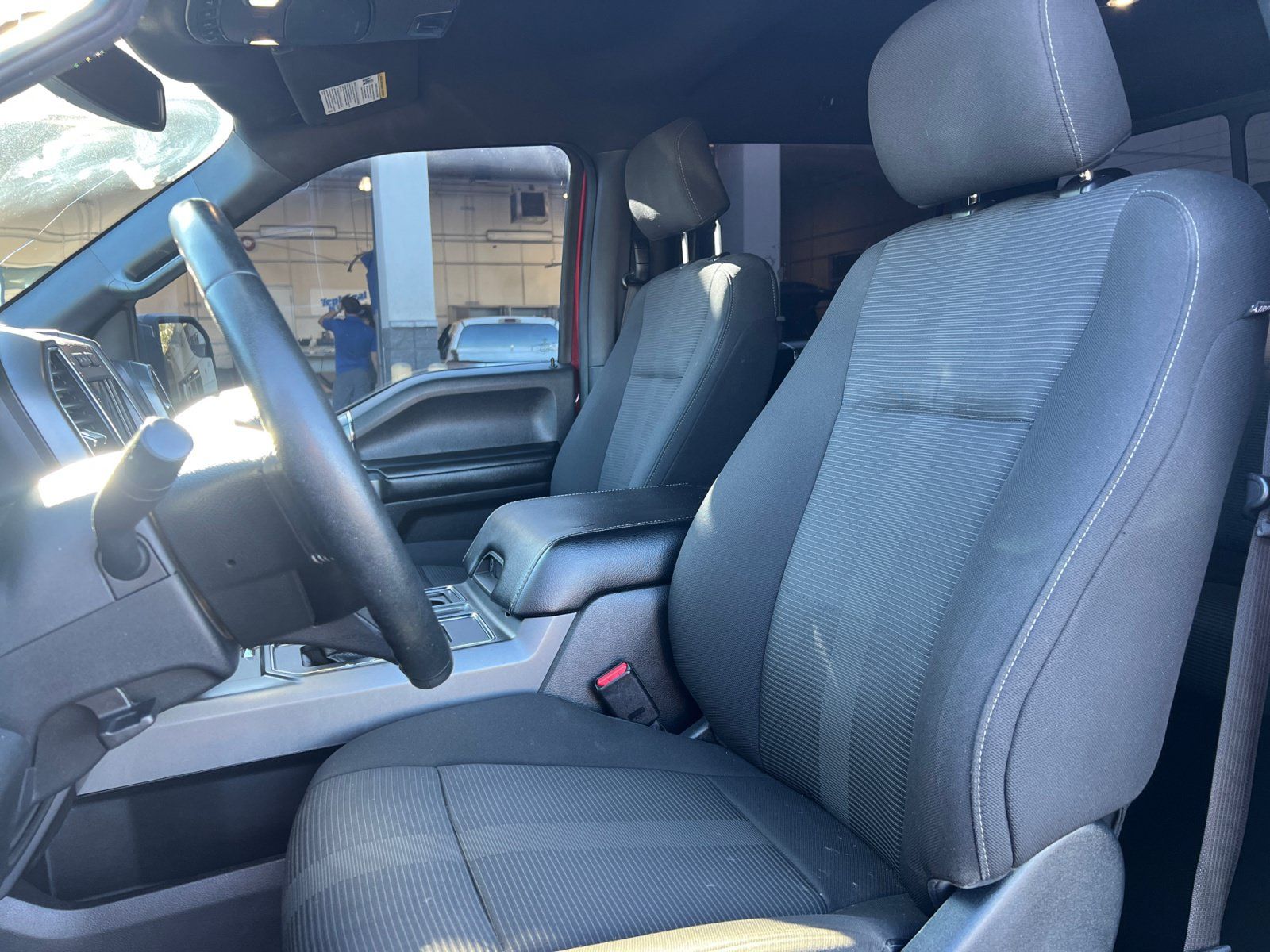 Used 2017 Ford F150 XLT w/ Equipment Group 302A Luxury AWD/4WD image 25