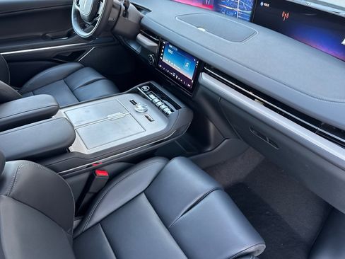 New 2025 Lincoln Navigator L Reserve w/ Jet Appearance Package image 13