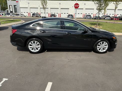 Used 2025 Chevrolet Malibu LT FWD image 11