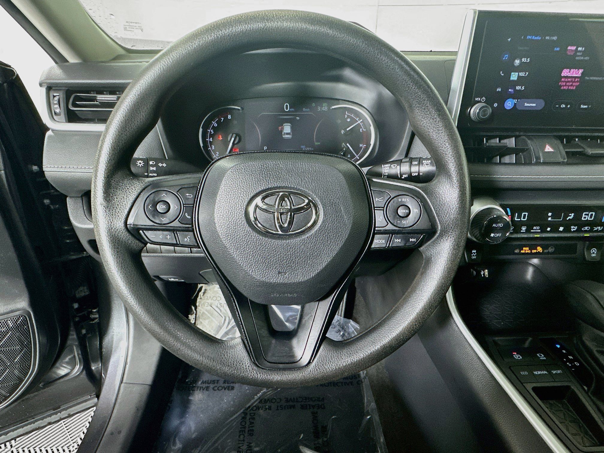 Used 2023 Toyota RAV4 XLE w/ Convenience Package FWD image 15