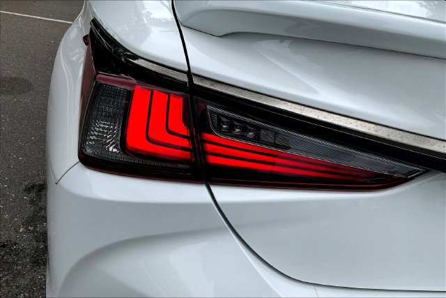 Used 2023 Lexus ES 350 F Sport w/ Accessory Package (Z2) FWD image 23