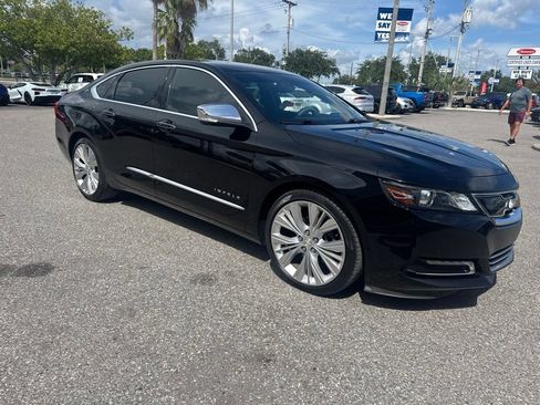 Used 2017 Chevrolet Impala Premier w/ Enhanced Convenience Package FWD image 3