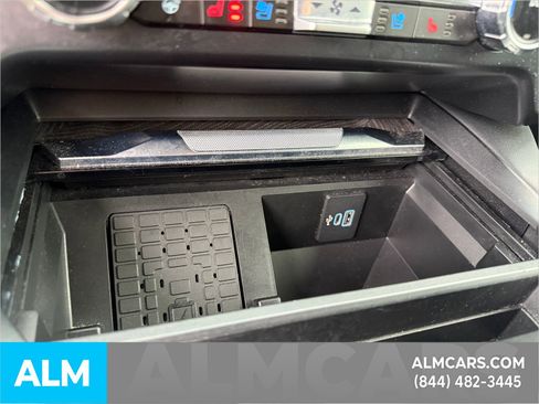 Used 2024 Ford F250 Platinum image 29