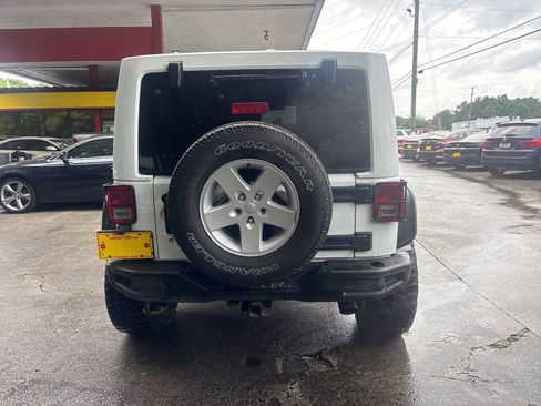 Used 2018 Jeep Wrangler Unlimited Sport AWD/4WD image 5
