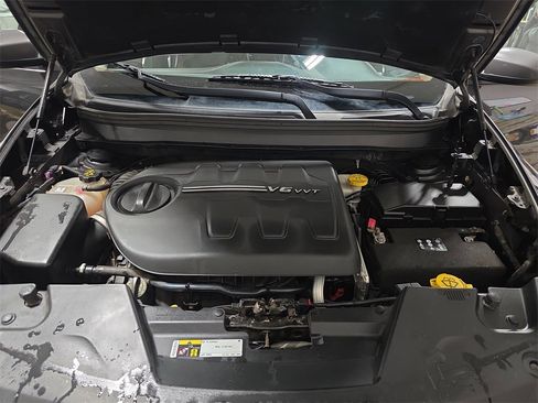 Used 2017 Jeep Cherokee Trailhawk w/ Comfort & Convenience Group image 31