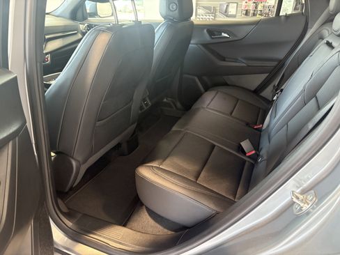 Used 2025 Chevrolet Equinox LT w/ Convenience Package II image 23