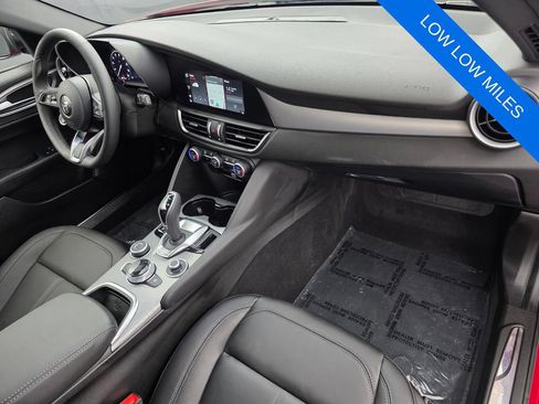 Used 2026 Alfa Romeo Giulia w/ Driving Assist Package RWD image 28