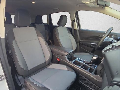 Used 2018 Ford Escape SE FWD image 19