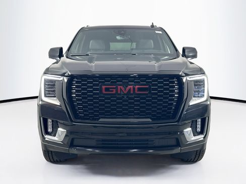 Used 2021 GMC Yukon XL Denali w/ Denali Premium Package RWD image 2