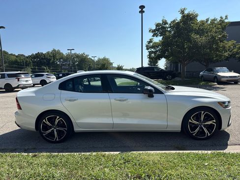 Used 2024 Volvo S60 B5 Core AWD/4WD image 4