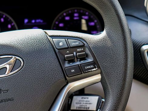 Used 2019 Hyundai Tucson SE image 16