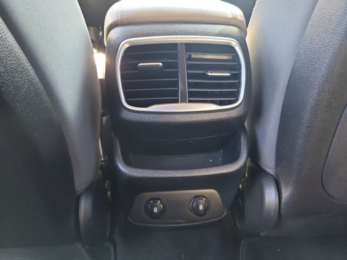 Used 2020 Hyundai Santa Fe SEL image 14