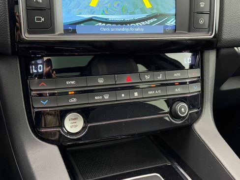 Used 2018 Jaguar F-PACE Prestige image 23