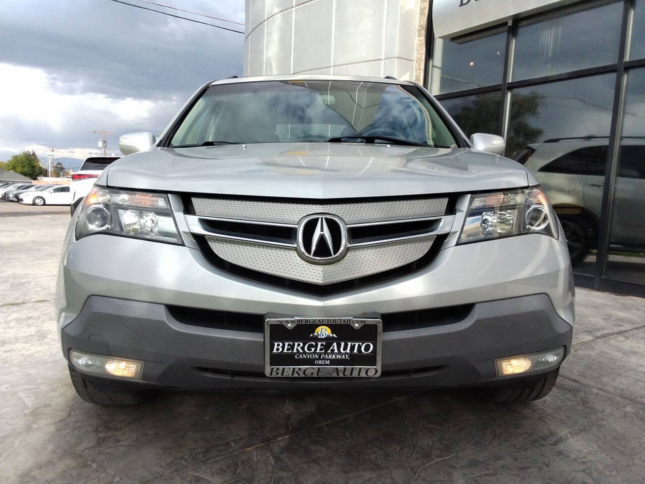 Used 2009 Acura MDX w/ Technology Package AWD/4WD image 2