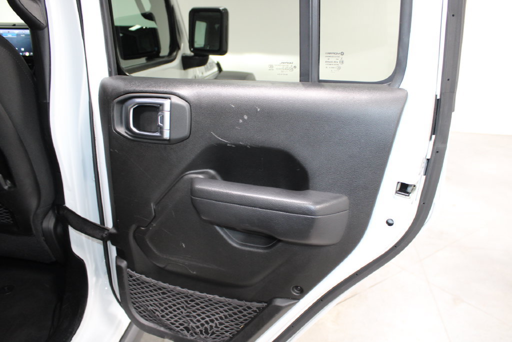 Used 2024 Jeep Wrangler Unlimited Rubicon 4xe AWD/4WD image 26