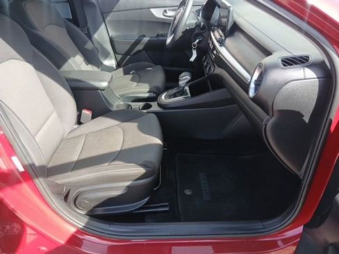 Used 2022 Kia Forte LXS image 21