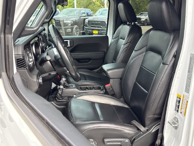 Used 2020 Jeep Wrangler Unlimited Sahara AWD/4WD image 18