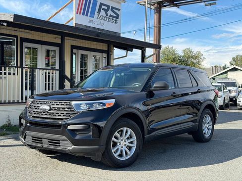 Used 2021 Ford Explorer 4WD w/ Class III Trailer Tow Package image 1