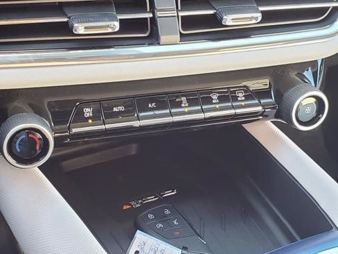 New 2026 Chevrolet Equinox EV LT image 17