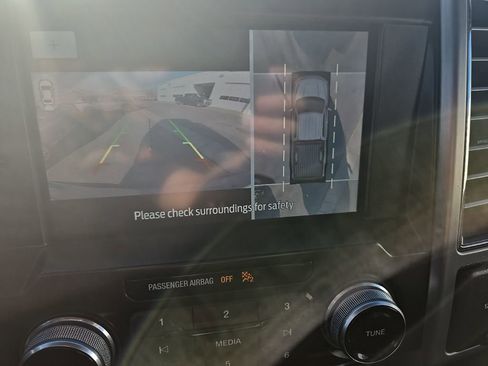 Used 2020 Ford F150 Platinum w/ Equipment Group 701A Luxury image 23