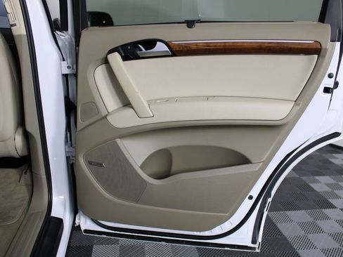 Used 2015 Audi Q7 3.0T Premium Plus w/ Premium Plus Package image 32