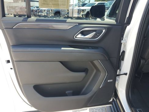 Certified 2022 GMC Yukon XL AT4 AWD/4WD image 16