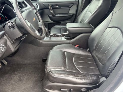 Used 2016 Chevrolet Traverse LTZ FWD image 15
