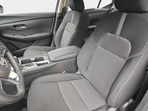 Used 2025 Nissan Sentra SV FWD image 14