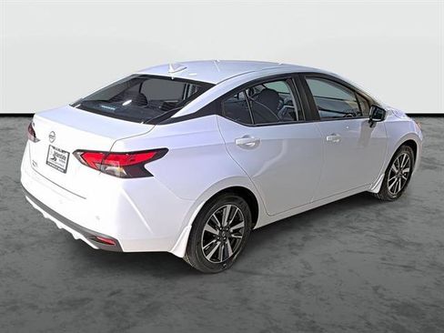 Used 2025 Nissan Versa SV w/ Trunk Package FWD image 4