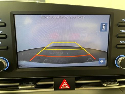 Certified 2022 Hyundai Elantra SEL image 23