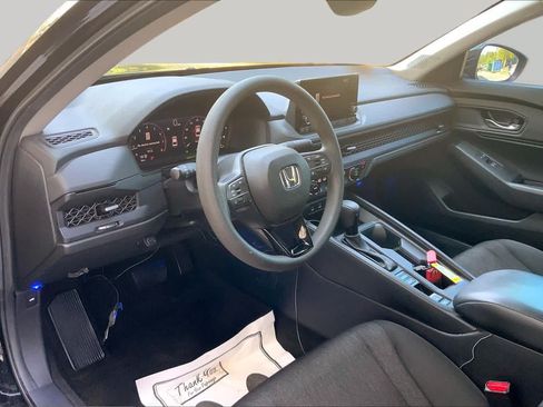 Used 2023 Honda Accord EX image 18