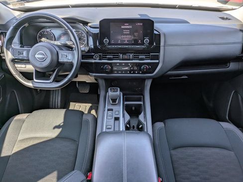 Certified 2024 Nissan Pathfinder SV FWD image 16