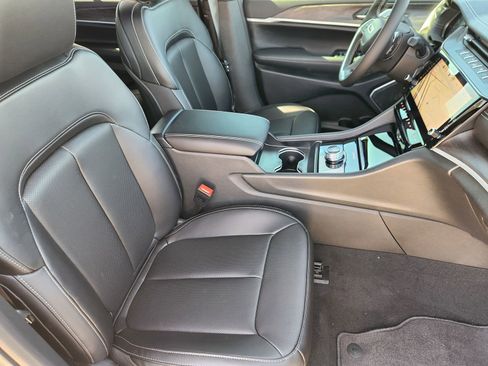 New 2026 Jeep Grand Cherokee L Limited image 16