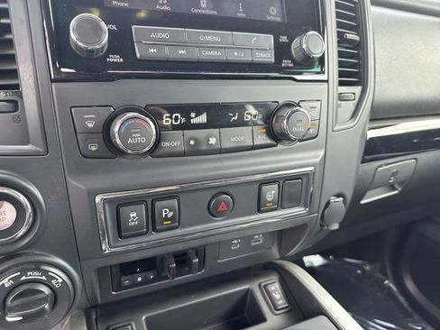 Used 2023 Nissan Titan SV w/ SV Convenience Package AWD/4WD image 22